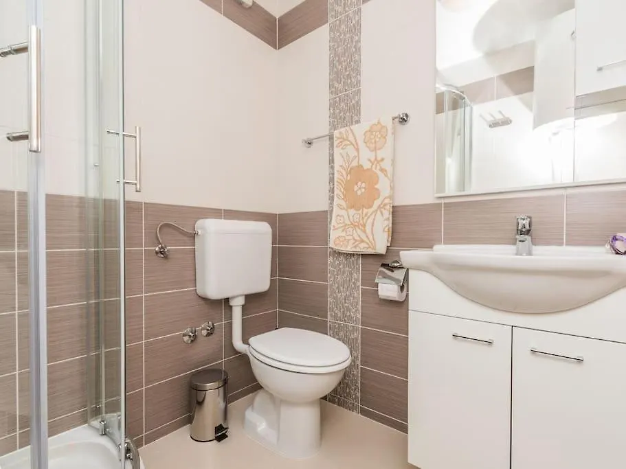 Apartment Fenix 2 Klimno Croatia
