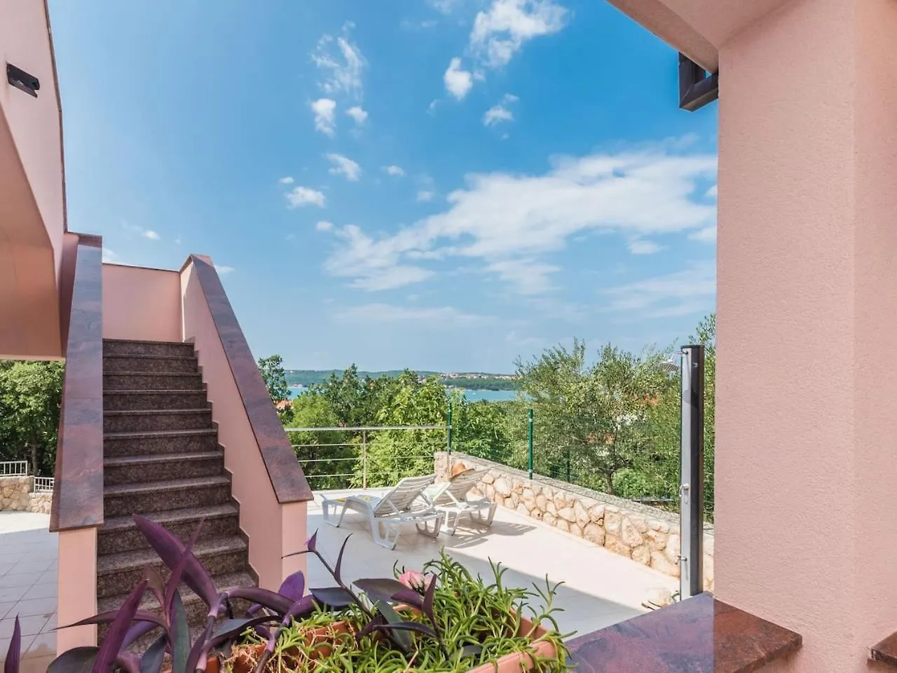 Apartment Fenix 2 Klimno